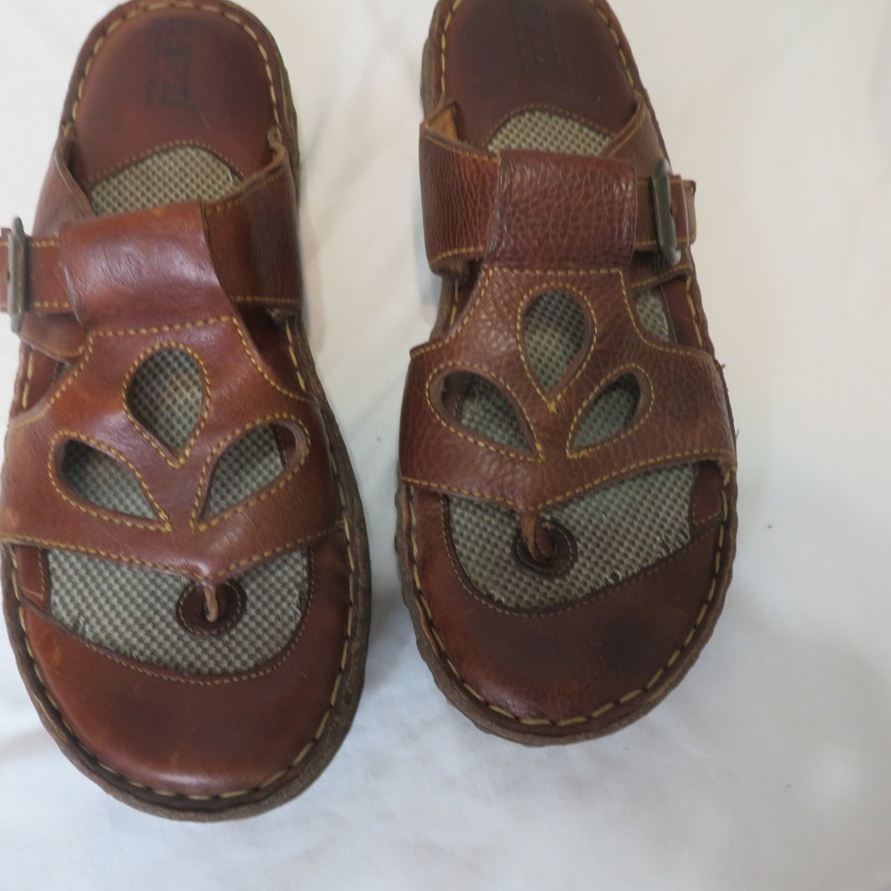 Born Handcrafted Brown Leather Thong Slide Sandals Cutout Buckle Womens 9 40.5